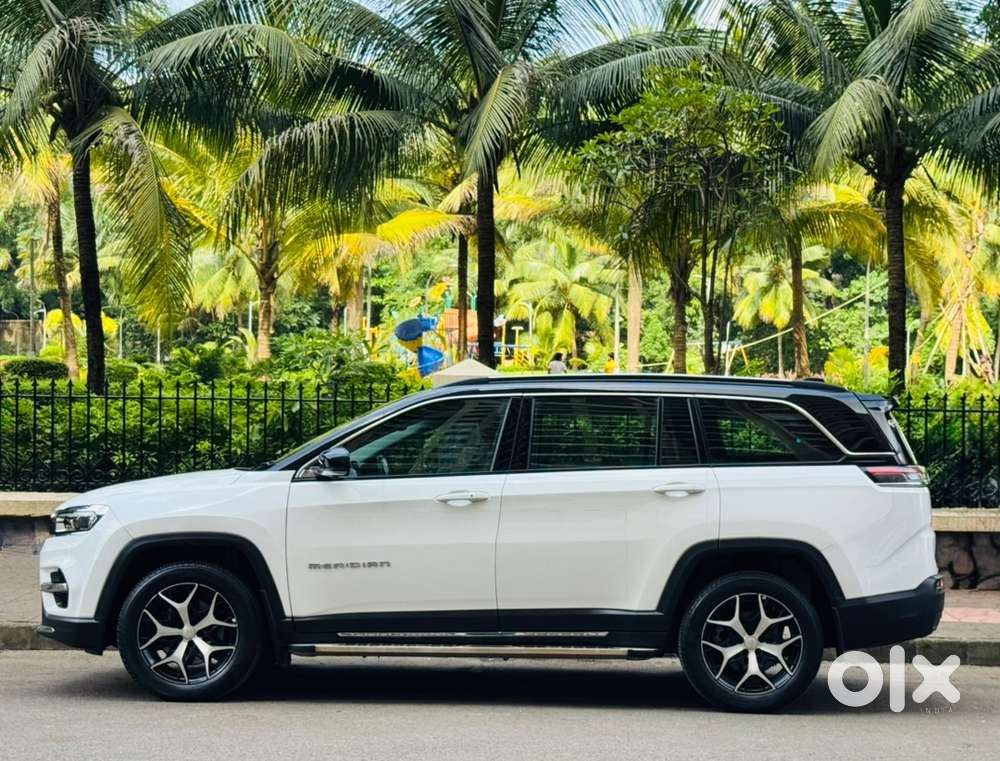 2023 Jeep Meridian Limited (o) 4x2 At