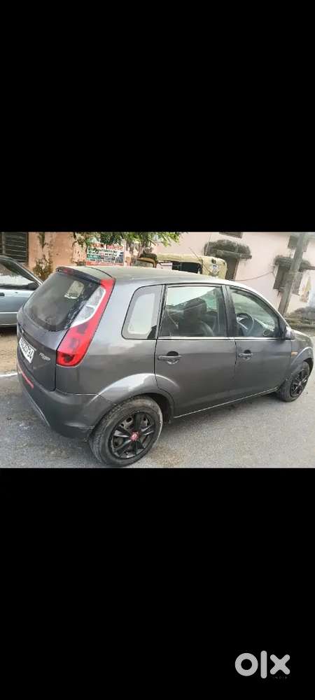 Ford Figo Petrol 2012 Gadi Me Koi Problem Ni Hh Bilkul Ok
