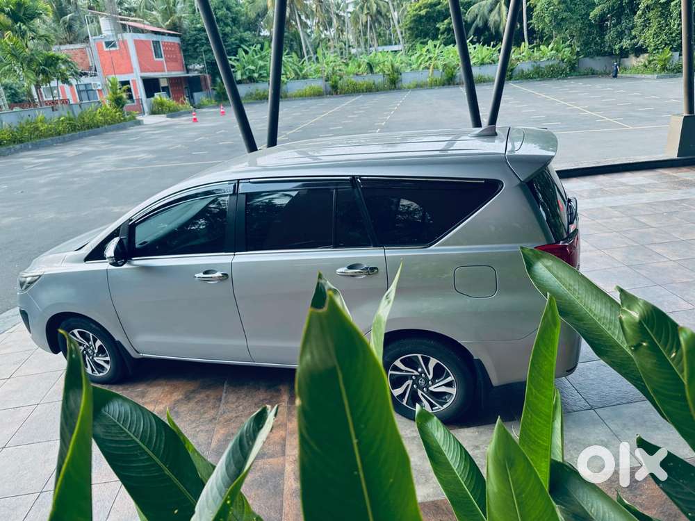 Toyota Innova Crysta 2.4 G Plus Mt 7 Str, 2022, Diesel