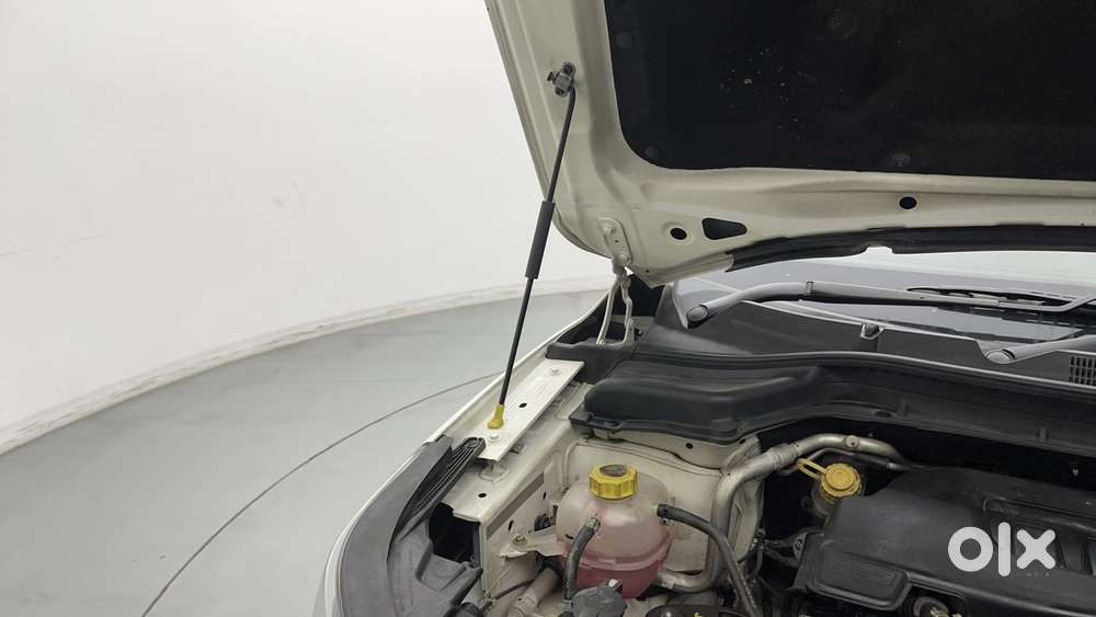 Mahindra Xuv300 W6, 2021, Petrol