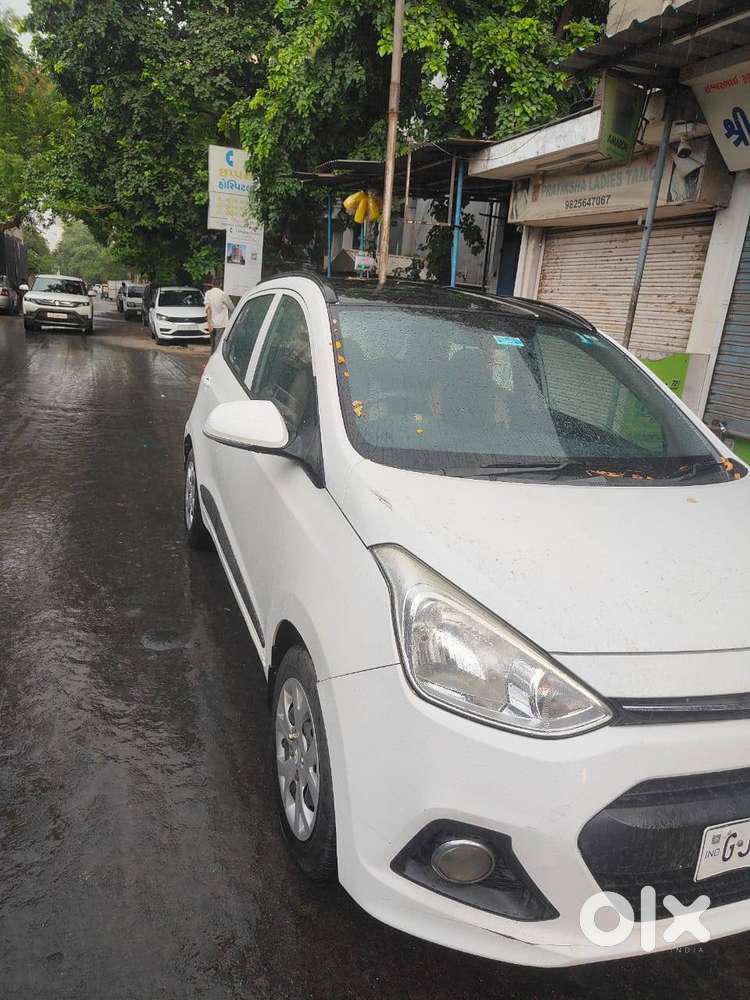 Hyundai Grand I10 2016 Petrol 75000 Km Driven