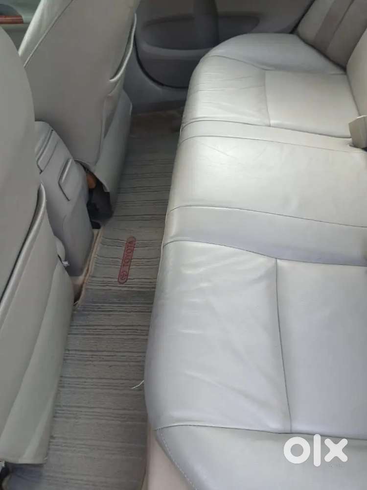 Toyota Corolla Altis 2010