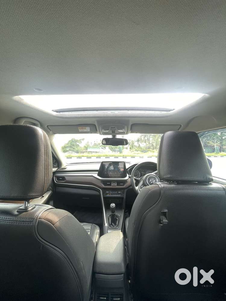 Maruti Suzuki Brezza 1.5 Zxi Plus Smart Hybrid, 2023, Petrol