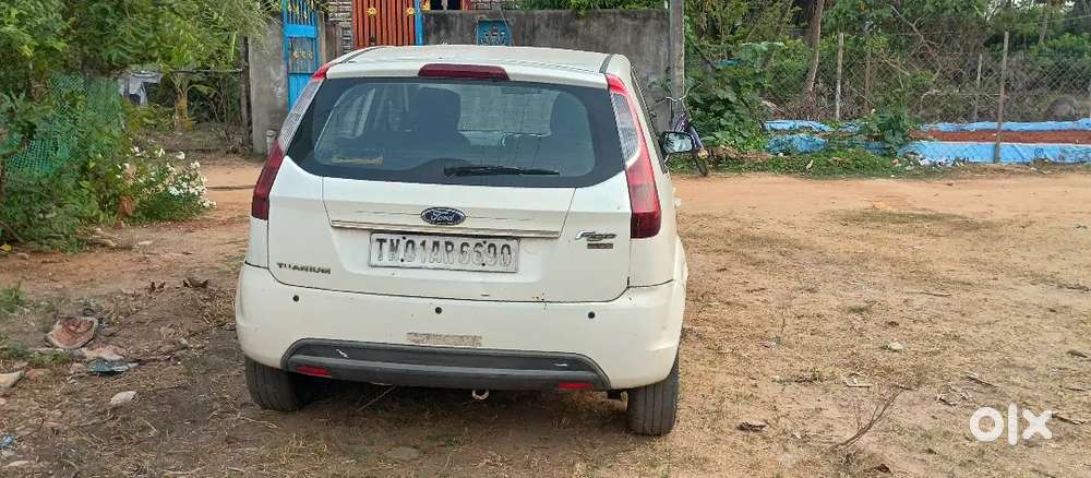Ford Figo Titanium Center Lock