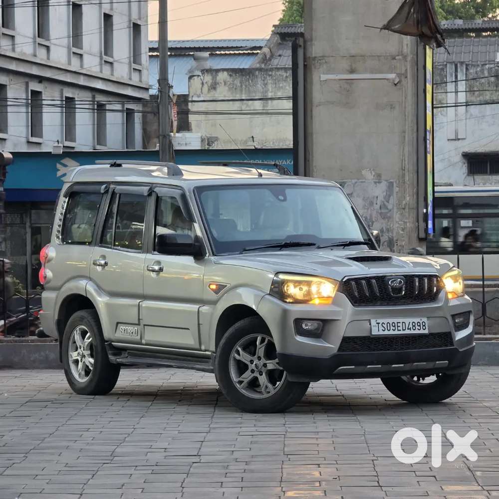Mahindra Scorpio S10 Micro Hybrid 2015 Top Model.
