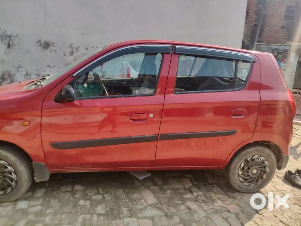 Alto 800 Colour Red