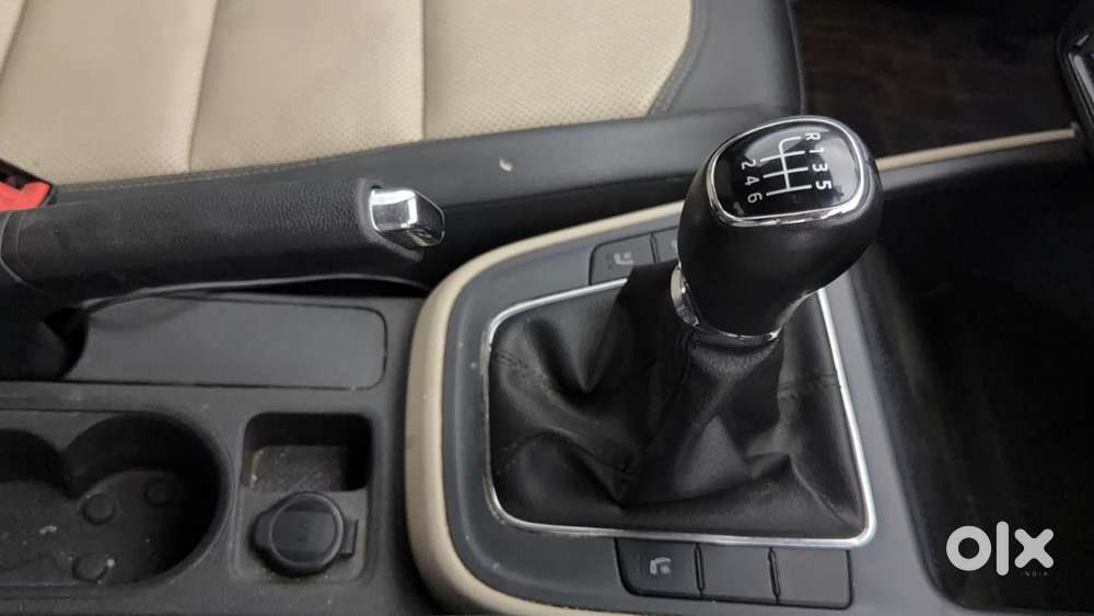 Skoda Slavia Style 1.0l Tsi Mt, 2023, Petrol