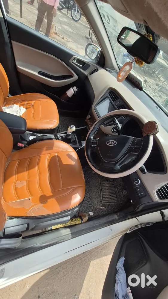 Hyundai I20 2016 Pretol And Cng Top Model Push Start