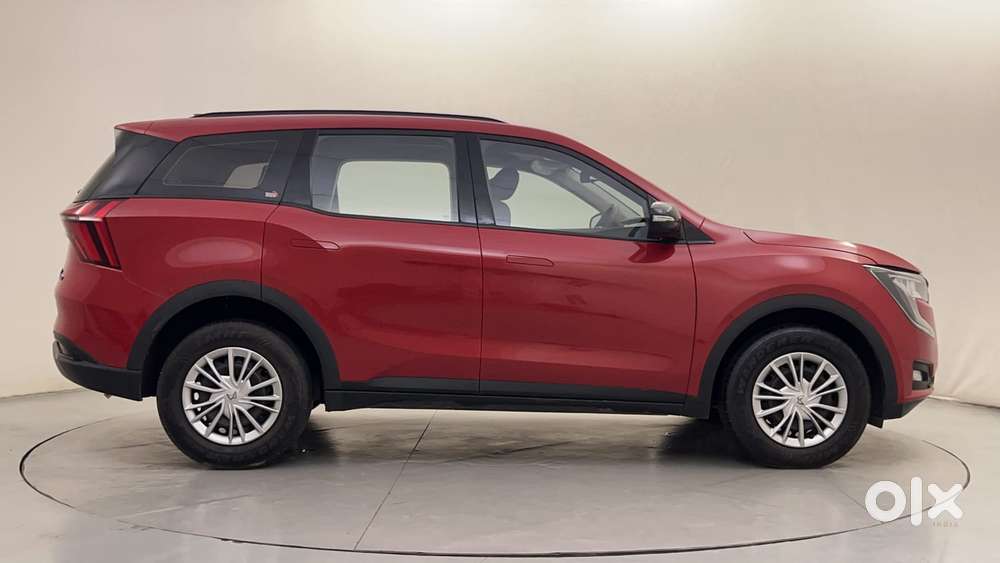 Mahindra Xuv700 2.0 Ax 3 Petrol At 5 Str, 2022, Petrol