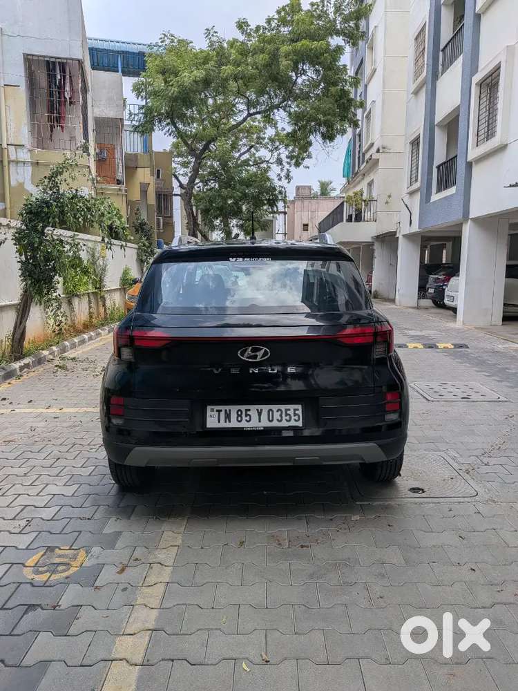 Hyundai Venue E Plus Petrol 2025