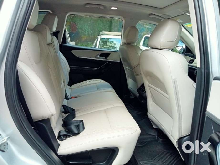 Mahindra Xuv700 2.2 Ax 7 Diesel At Luxury Pack Str, 2025, Diesel
