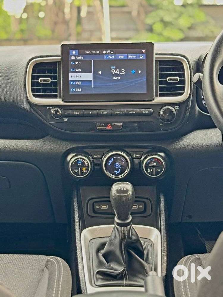 Hyundai Venue 1.2 S Plus, 2021, Petrol