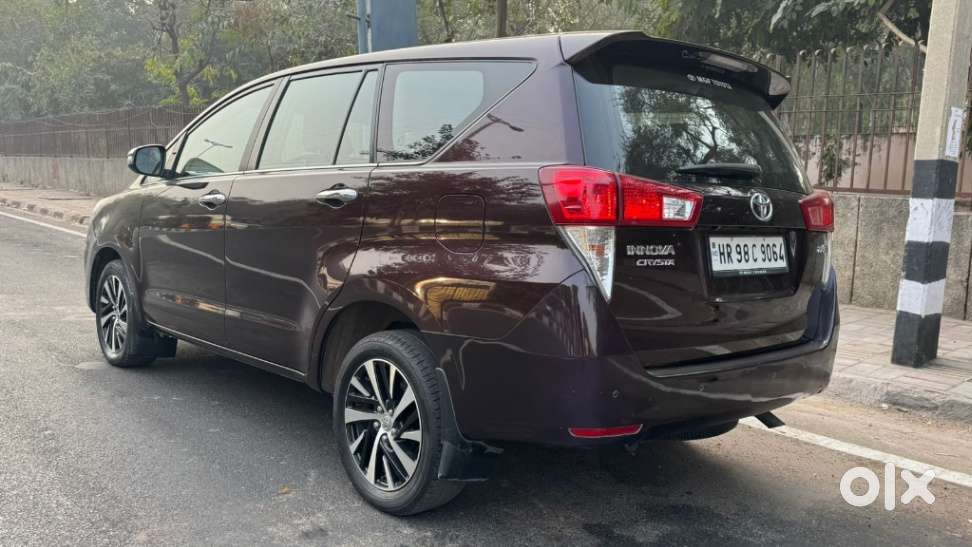 Toyota Innova Crysta