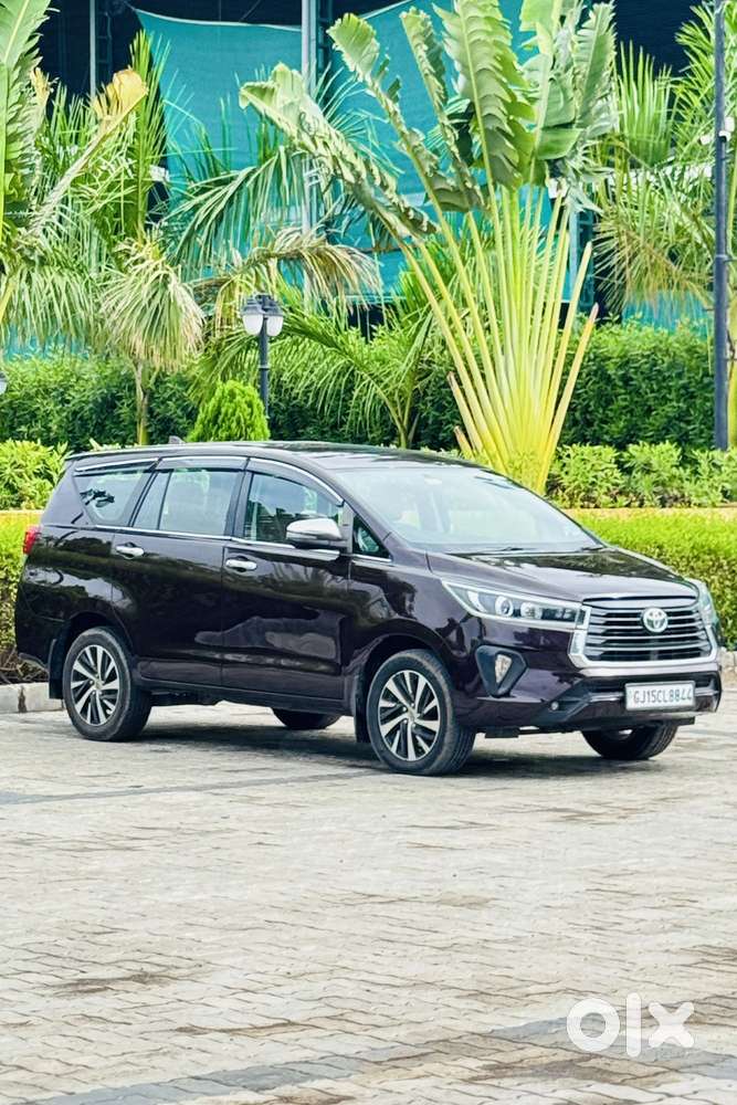Toyota Innova Crysta 2.8 Zx At 7 Seater, 2022, Diesel
