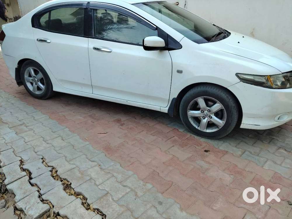 2010-11 Model,3 Owner,