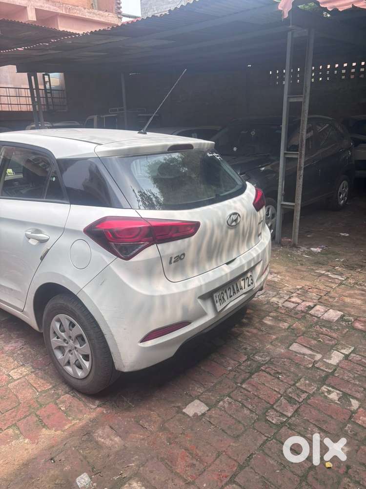 Hyundai Elite I20 Magna+ Petrol Manual 2015