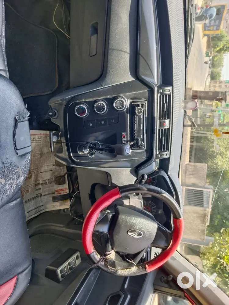 Mahindra Kuv100 Nxt Petrol 2017