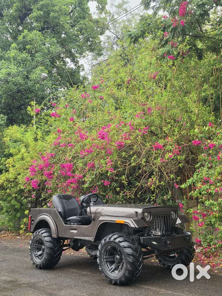 Mahindra Jeep Classic 1983