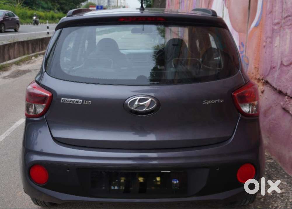Very Well Maintained Grand I10 Sportz Car