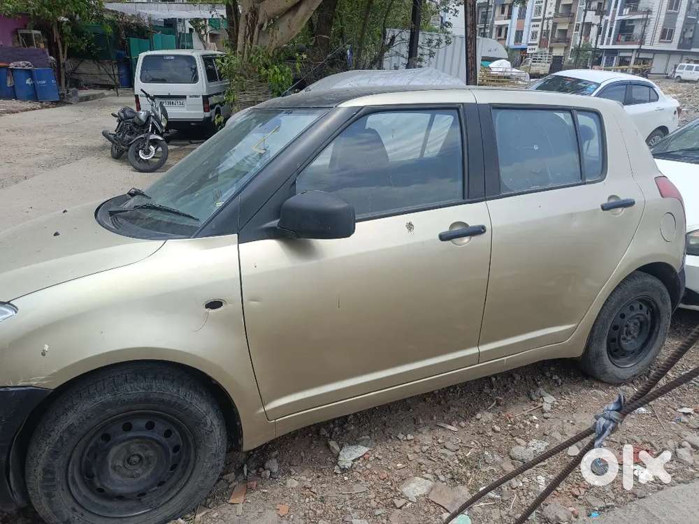 Maruti Suzuki Swift 2007 Cng & Petrol 90000 Km Driven