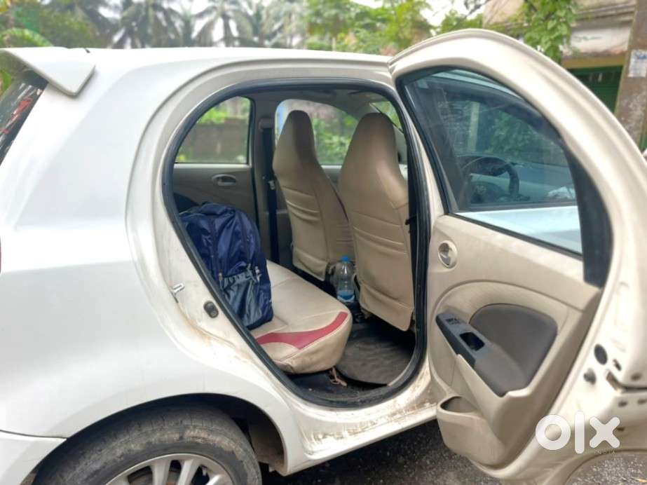 Toyota Etios Liva V, 2012, Petrol