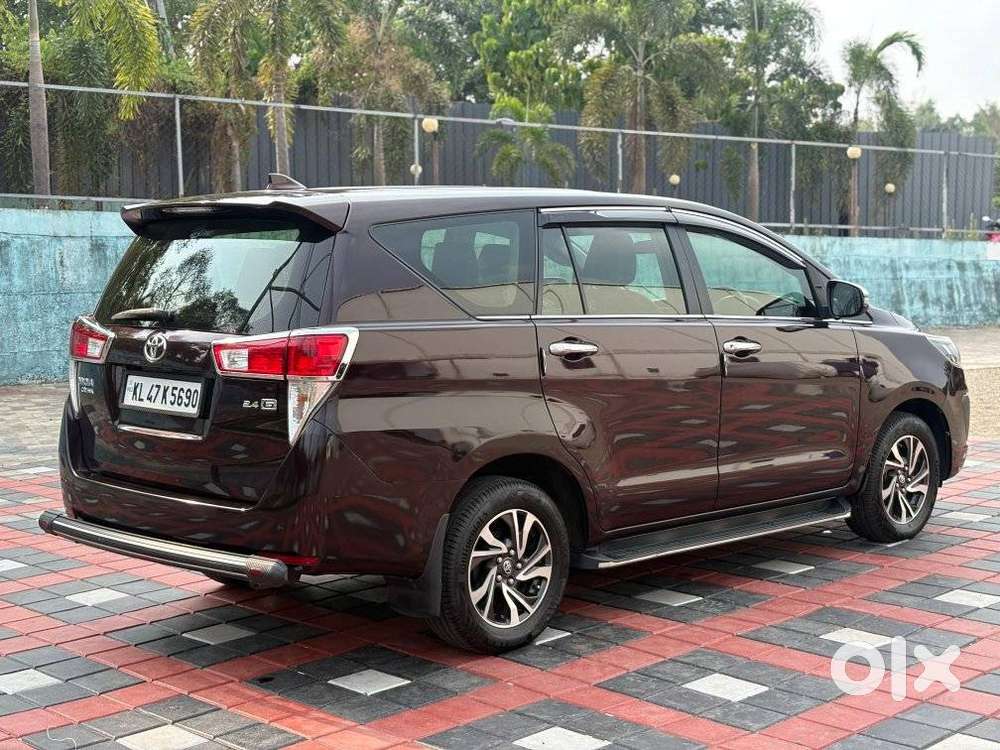 Toyota Innova Crysta [2020-ongoing] 2.4 Gx 8 Str, 2021, Diesel