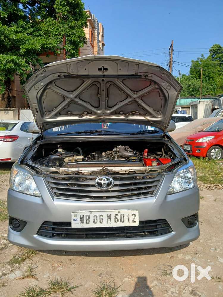 Toyota Innova 2.5 G (diesel) 8 Seater Bs Iv, 2016, Diesel