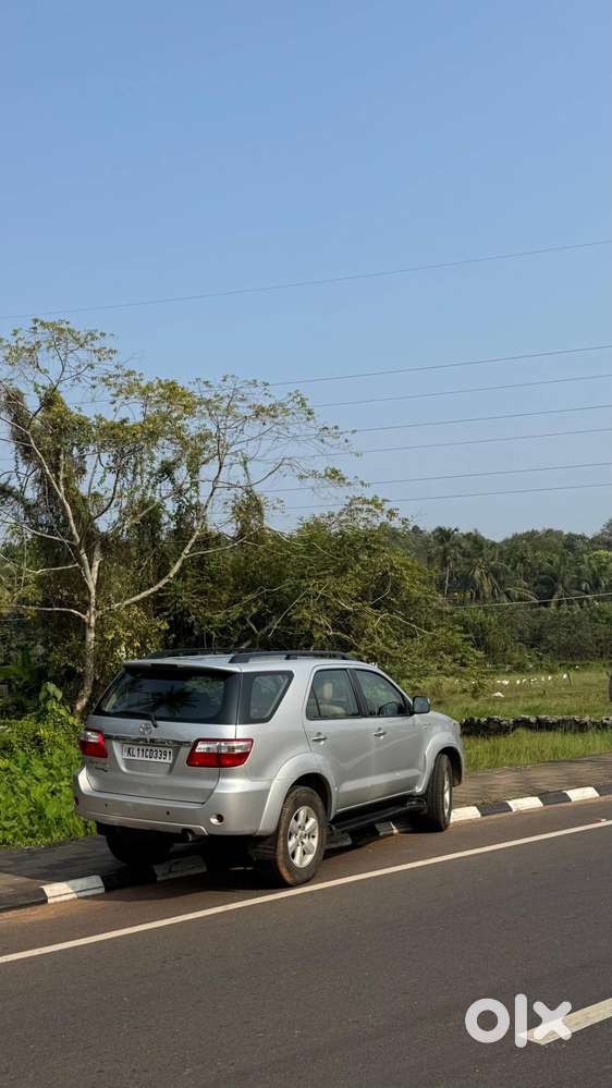 2011 Toyota Fortuner 4 X 4 Manual Diesel