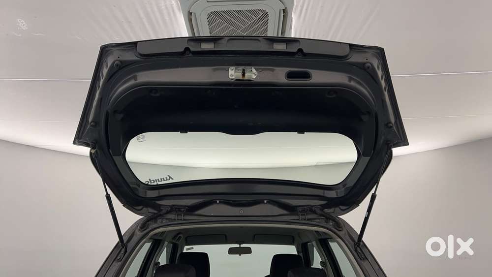 Maruti Suzuki Swift Vvt Vxi, 2017, Petrol