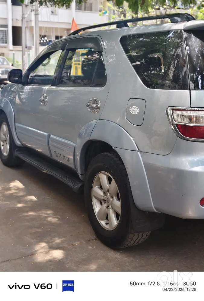 Toyota Fortuner 4x4 2011 Manual8