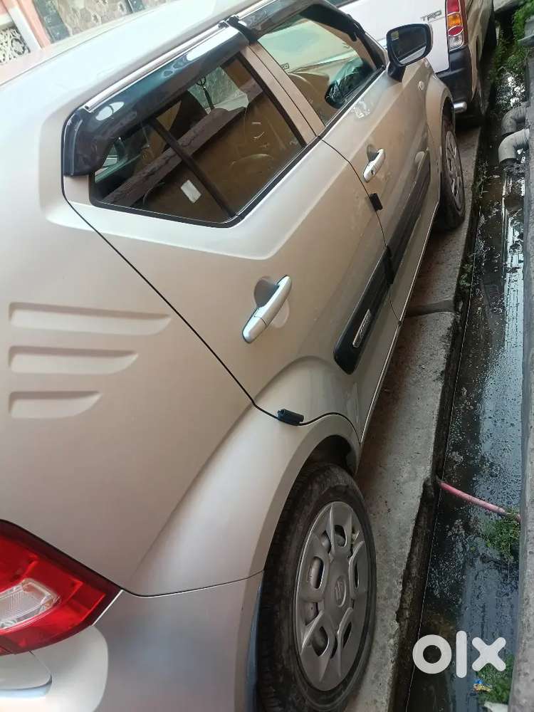 Selling Ignis Sigma Silky Silver.