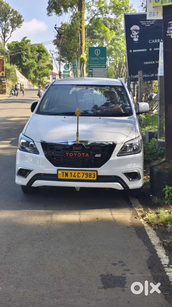 Toyota Innova 2015