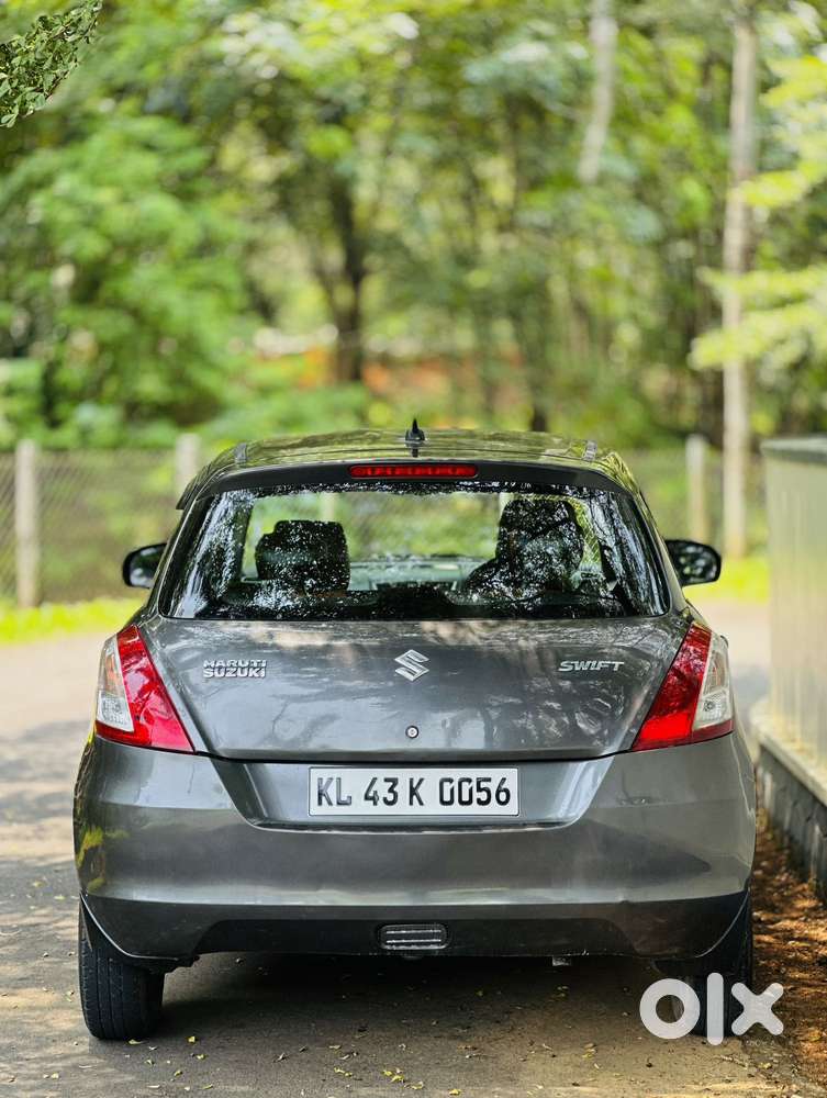 Maruti Suzuki Swift Lxi Option, 2017, Petrol