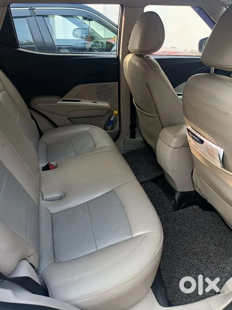 Mahindra Xuv300 2022 Petrol Well Maintained