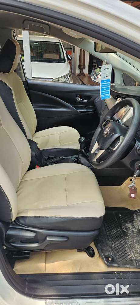 Toyota Innova Crysta 2.4 G Plus Mt 8 Str, 2022, Diesel