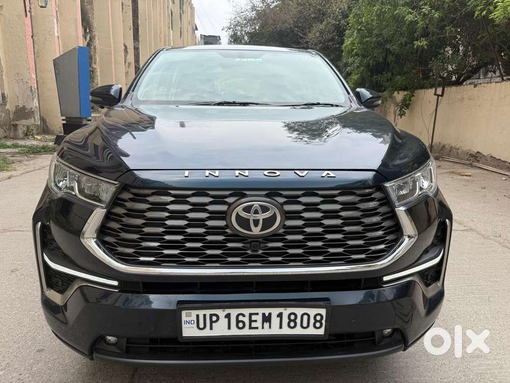 Toyota Innova Hycross 2.0 Zx Hybrid 7 Str, 2025, Petrol
