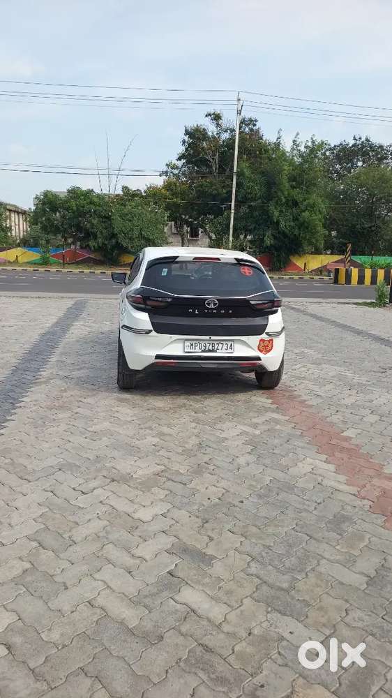 Tata Altroz 1.2 Petrol 2002