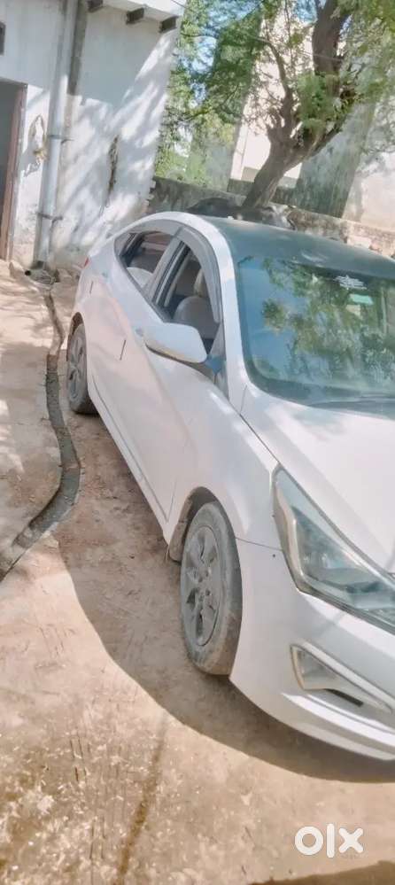 Hyundai Verna 2015 Petrol 126000 Km Driven