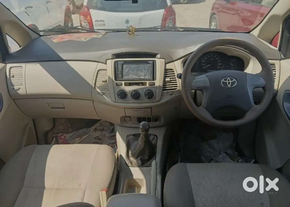 Toyota Innova 2013 Diesel 130000 Km Driven