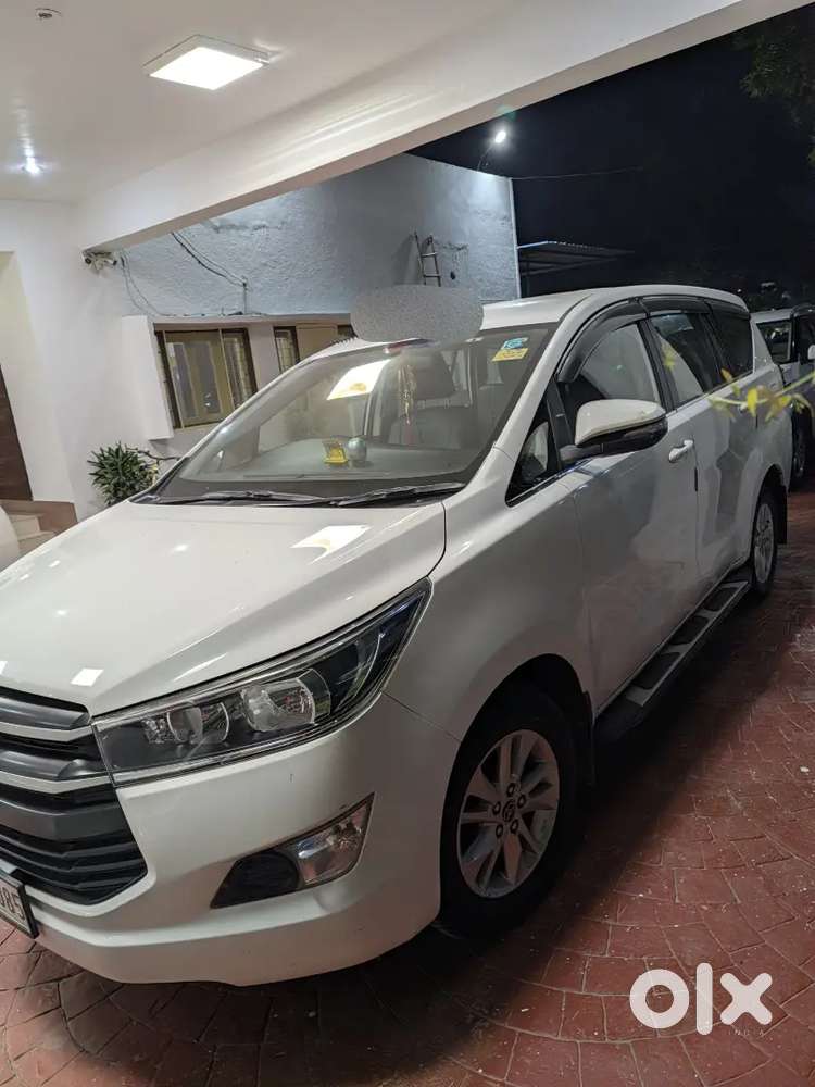 Toyota Innova Crysta 2.4 2017