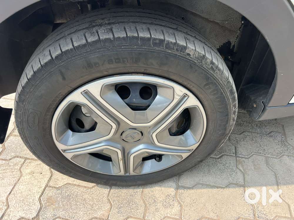 Tata Nexon 1.2 Revotron Xm, 2018, Petrol