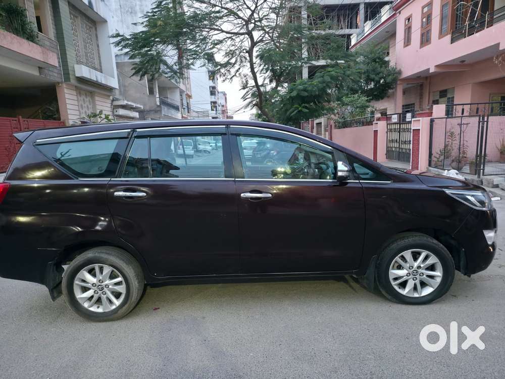 Toyota Innova Crysta 2.8z Automatic, 2017