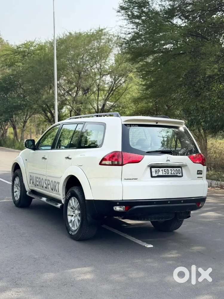 Mitsubishi Pajero Sport 2015