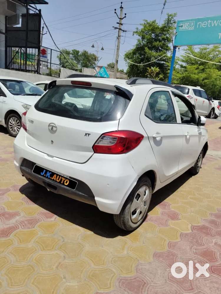 Tata Tiago 1.2 Revotron Xt, 2018, Petrol