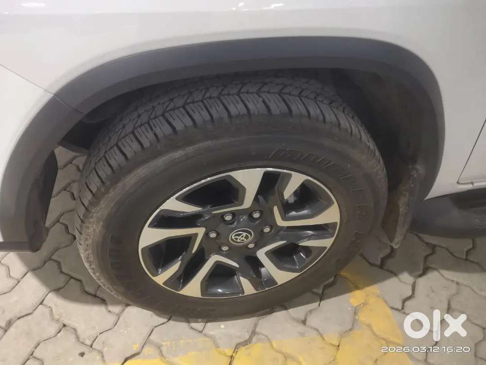 Toyota Fortuner Legender 2025