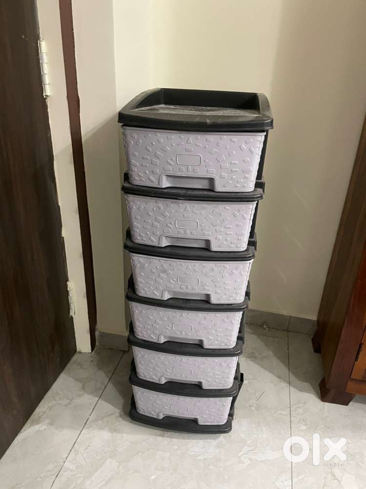 Chest of 6 large sliding drawers