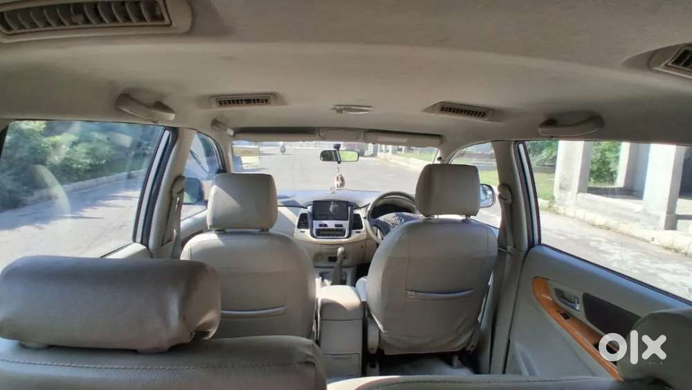 Toyota Innova 2.5 Ev Ms 8 Str Bsiv, 2011, Diesel