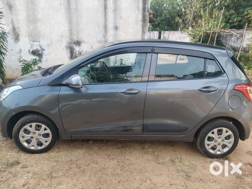 Hyundai Grand I10 2015 Petrol 87800 Km Driven