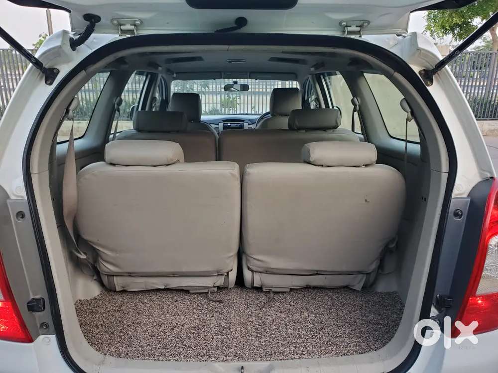 Toyota Innova 2.5