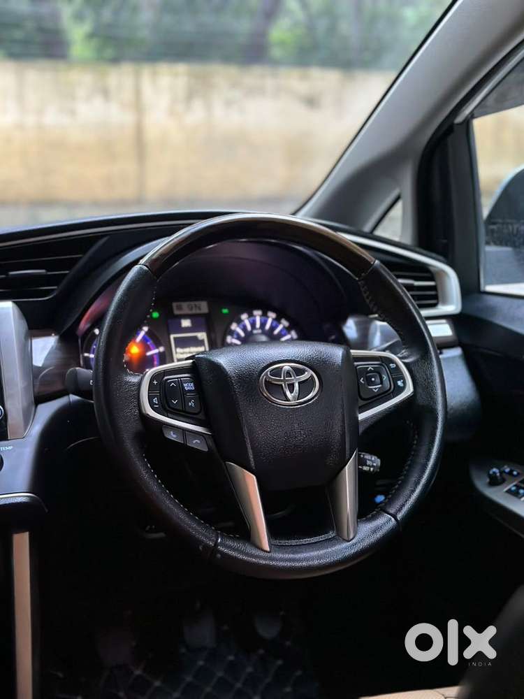 Toyota Innova Crysta [2020-ongoing] 2.4 Zx 7 Str, 2022, Diesel